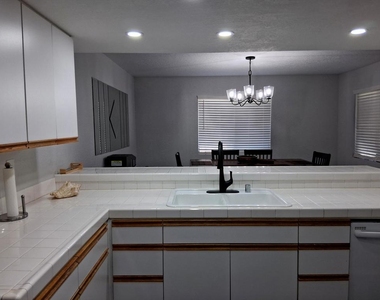 35200 Cathedral Canyon Drive - Photo Thumbnail 6