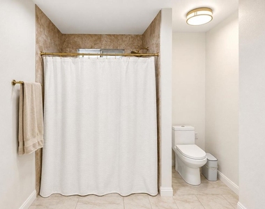 11393 Artesia Way - Photo Thumbnail 5