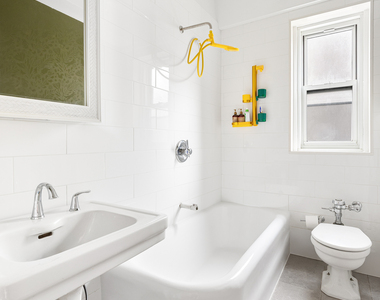 433 West 34th Street - Photo Thumbnail 13