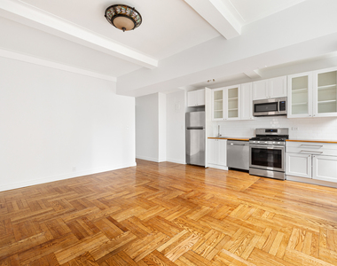 433 West 34th Street - Photo Thumbnail 4
