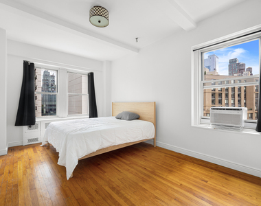433 West 34th Street - Photo Thumbnail 9