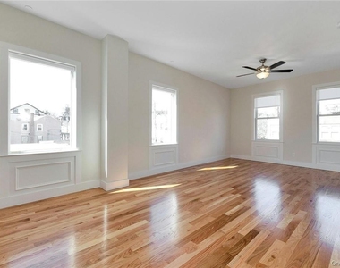 145 Main Street - Photo Thumbnail 7