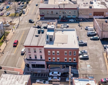 145 Main Street - Photo Thumbnail 18