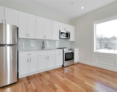 145 Main Street - Photo Thumbnail 9