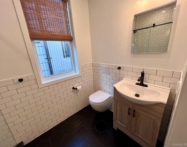 490-492 Plandome Road - Photo Thumbnail 7