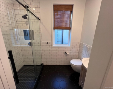 490-492 Plandome Road - Photo Thumbnail 6