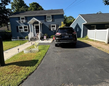 16 Bellport Street - Photo Thumbnail 12