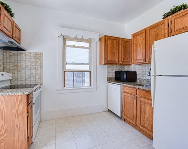 615 Smith Street - Photo Thumbnail 6