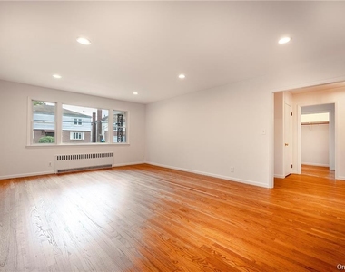 107 E Woodside Avenue - Photo Thumbnail 6