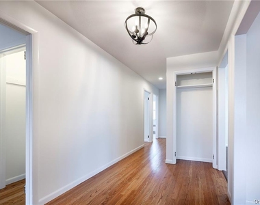 107 E Woodside Avenue - Photo Thumbnail 9