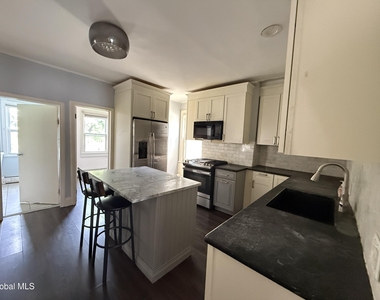 403 2nd Street - Photo Thumbnail 7