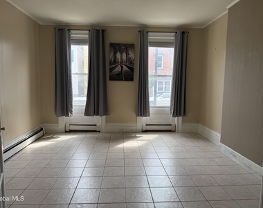 403 2nd Street - Photo Thumbnail 4