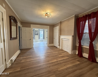 403 2nd Street - Photo Thumbnail 3