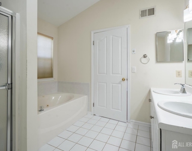 1301 Dahlia Circle - Photo Thumbnail 18