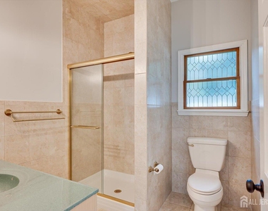 58 Pleasant Valley Road - Photo Thumbnail 21