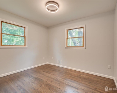 58 Pleasant Valley Road - Photo Thumbnail 22