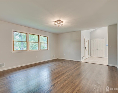 58 Pleasant Valley Road - Photo Thumbnail 7