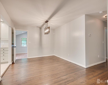 58 Pleasant Valley Road - Photo Thumbnail 9
