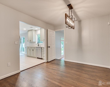 58 Pleasant Valley Road - Photo Thumbnail 10