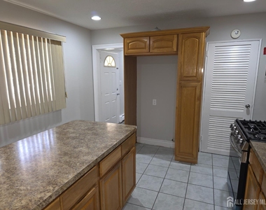 17 Colton Road - Photo Thumbnail 7
