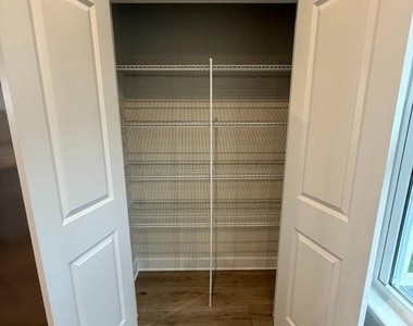 6932 Braxton Springs Way - Photo Thumbnail 12