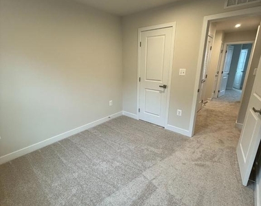 6932 Braxton Springs Way - Photo Thumbnail 22
