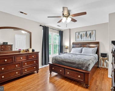 11082 Clovertree Court - Photo Thumbnail 19