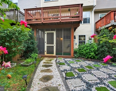 11082 Clovertree Court - Photo Thumbnail 1