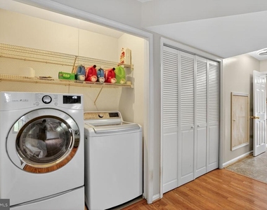 11082 Clovertree Court - Photo Thumbnail 4