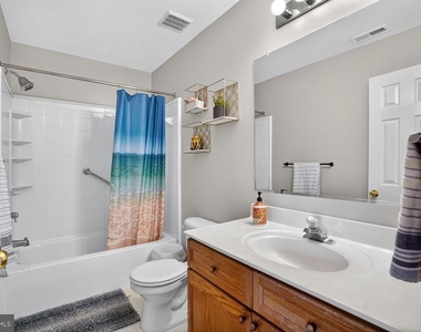 11082 Clovertree Court - Photo Thumbnail 17