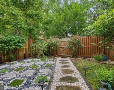 11082 Clovertree Court - Photo Thumbnail 22