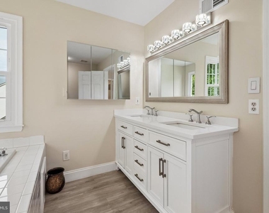 16069 Olmstead Lane - Photo Thumbnail 6