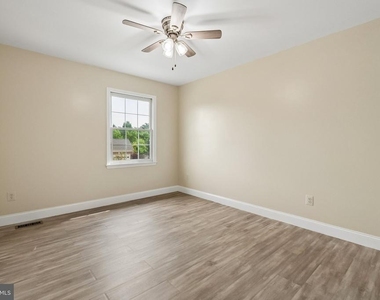 16069 Olmstead Lane - Photo Thumbnail 10