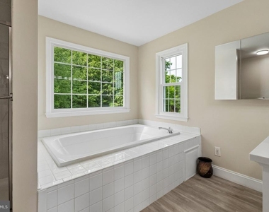 16069 Olmstead Lane - Photo Thumbnail 4
