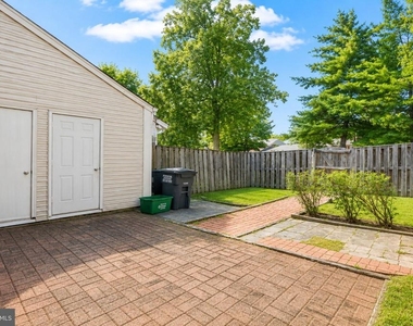 3176 Vanderbilt Court - Photo Thumbnail 13