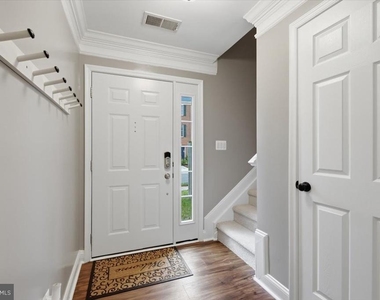 8928 Brewer Creek Place - Photo Thumbnail 5