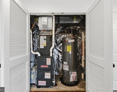 8928 Brewer Creek Place - Photo Thumbnail 9