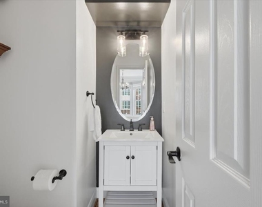 8928 Brewer Creek Place - Photo Thumbnail 15