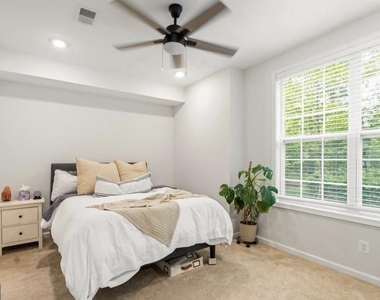 23255 Milltown Knoll Square - Photo Thumbnail 10