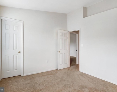 20913 Sandstone Square - Photo Thumbnail 28