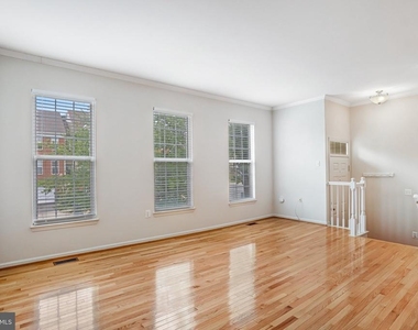 20913 Sandstone Square - Photo Thumbnail 3