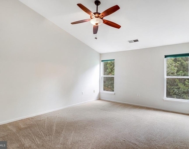20913 Sandstone Square - Photo Thumbnail 31