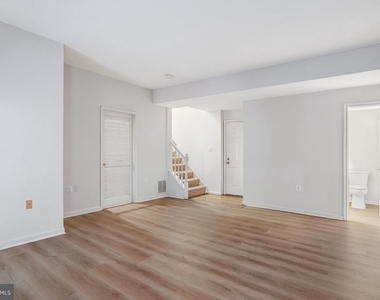 20913 Sandstone Square - Photo Thumbnail 42