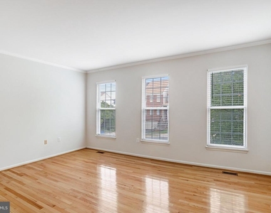 20913 Sandstone Square - Photo Thumbnail 5