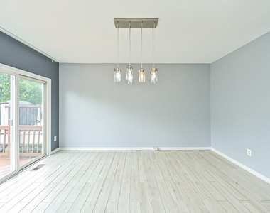 18541 Sierra Springs Square - Photo Thumbnail 14