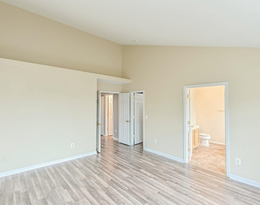 18541 Sierra Springs Square - Photo Thumbnail 19