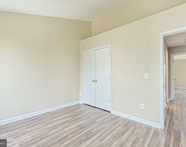 18541 Sierra Springs Square - Photo Thumbnail 28