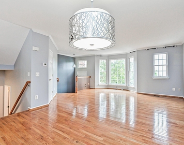 18541 Sierra Springs Square - Photo Thumbnail 7