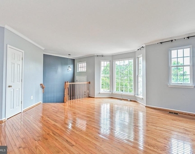 18541 Sierra Springs Square - Photo Thumbnail 4