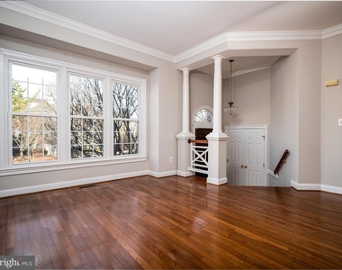 2155 Wolftrap Court - Photo Thumbnail 3